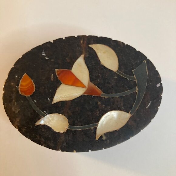 Vintage Hand Carved Soapstone Trinket Box Floral Inlayed Cover 2 x 3" Black Red - Picture 5 of 8